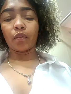 BiiancaEstradaa online show from 10.05.25