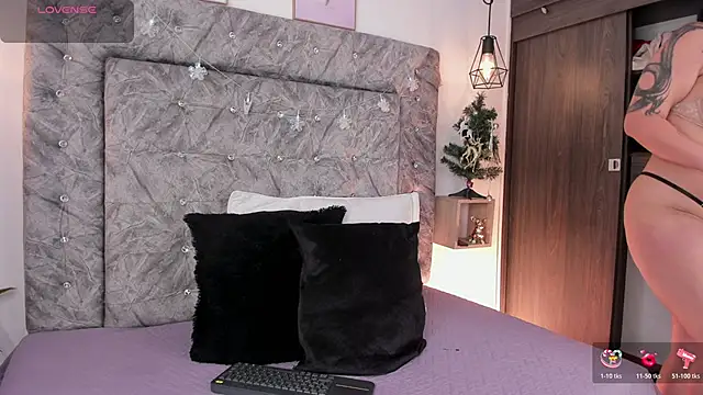 Seraphyne666 online show from 12.22.25