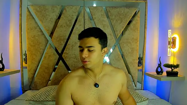 Snapshot of jayd_muscle chatting on 10.31.25 jayd muscle online show from 10.31.25