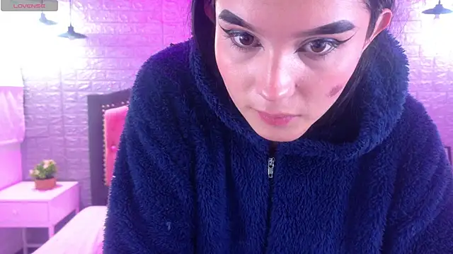 Natalie loffreda online show from 01.12.26