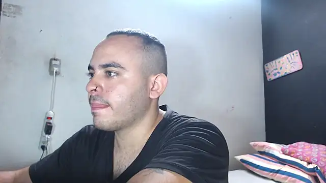 Ana ThiagoxX online show from 05.21.26