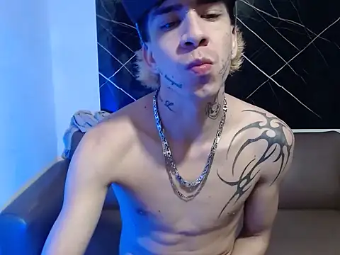 Snapshot of Dan_jonson15 chatting on 09.17.25 Dan jonson15 online show from 09.17.25