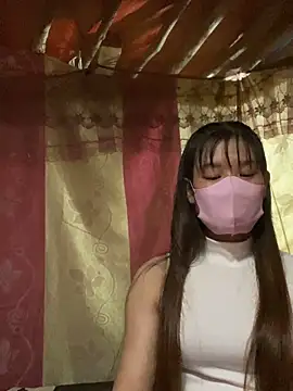 Snapshot of PhanHaa chatting on 09.13.25 PhanHaa online show from 09.13.25