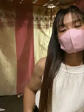 Snapshot of PhanHaa chatting on 09.14.25 PhanHaa online show from 09.14.25