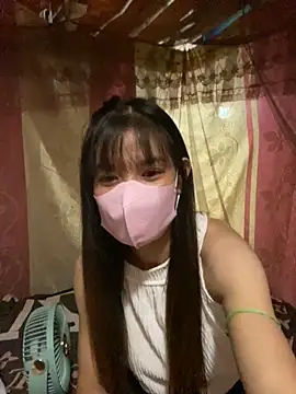 Snapshot of PhanHaa chatting on 09.14.25 PhanHaa online show from 09.14.25