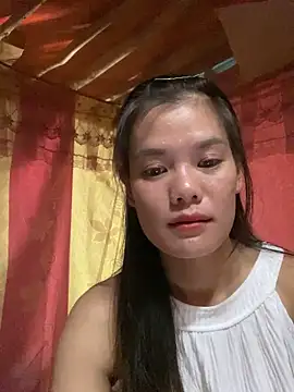 Snapshot of PhanHaa chatting on 09.20.25 PhanHaa online show from 09.20.25