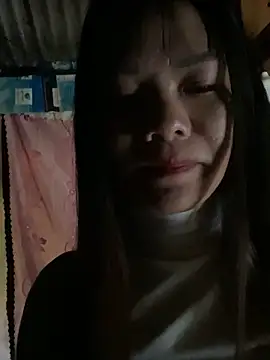 Snapshot of PhanHaa chatting on 10.18.25 PhanHaa online show from 10.18.25