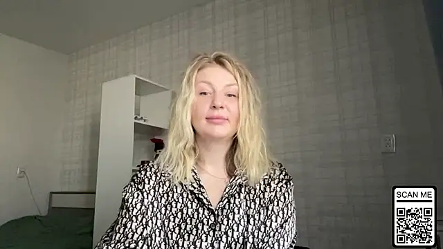 Blondie xoxoxo online show from 03.10.26