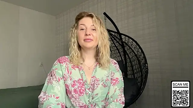 Blondie xoxoxo online show from 04.13.26