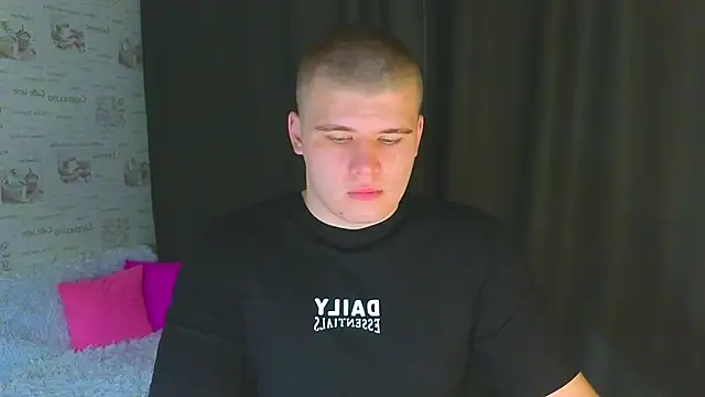 kittenmurr online show from 09.19.25