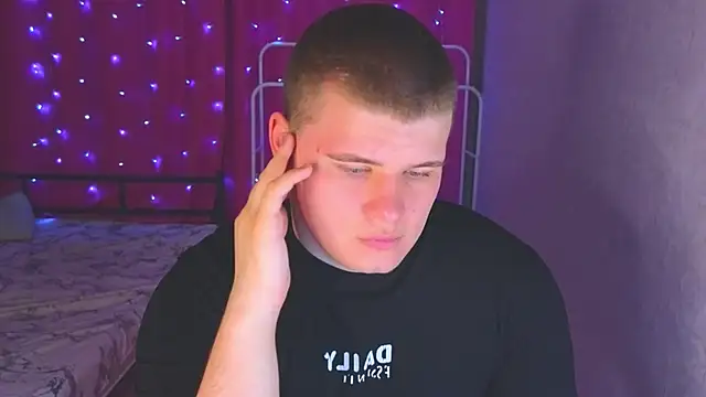 kittenmurr online show from 04.16.26