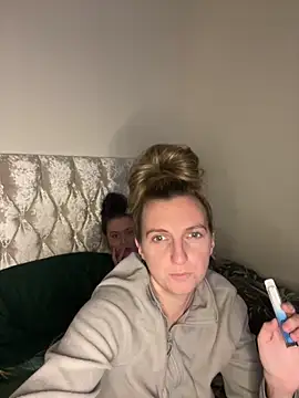 Snapshot of Charsworld chatting on 12.02.25 Charsworld online show from 12.02.25