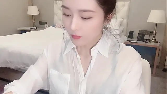 Ianxuan online show from 04.03.26