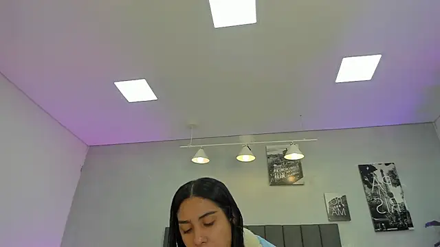 Snapshot of violet_and_myers chatting on 10.13.25 violet and myers online show from 10.13.25