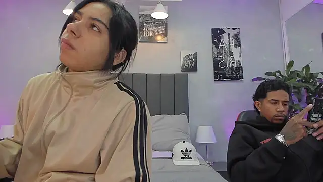 Snapshot of violet_and_myers chatting on 10.25.25 violet and myers online show from 10.25.25