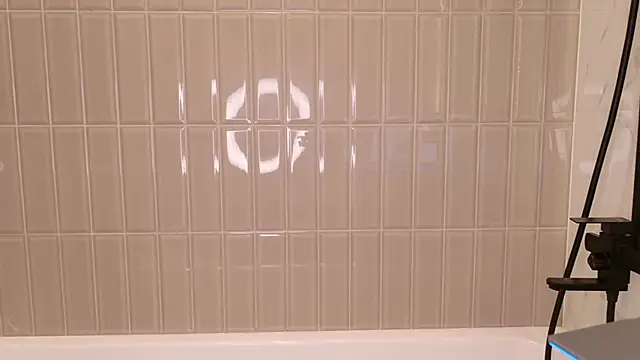 shes rebel online show from 12.22.25