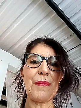 Snapshot of swity_foster chatting on 09.10.25 swity foster online show from 09.10.25