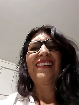 Snapshot of swity_foster chatting on 09.28.25 swity foster online show from 09.28.25