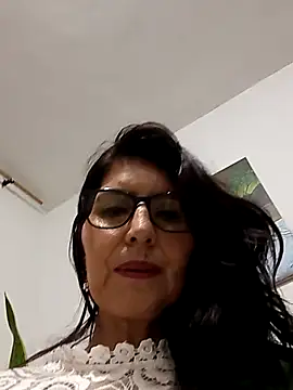 Snapshot of swity_foster chatting on 10.05.25 swity foster online show from 10.05.25