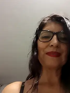 Snapshot of swity_foster chatting on 10.08.25 swity foster online show from 10.08.25