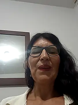 Snapshot of swity_foster chatting on 10.09.25 swity foster online show from 10.09.25