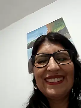 Snapshot of swity_foster chatting on 11.05.25 swity foster online show from 11.05.25