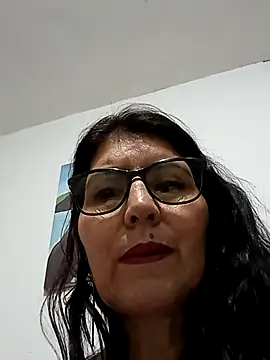 Snapshot of swity_foster chatting on 11.08.25 swity foster online show from 11.08.25