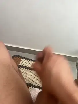 Snapshot of Ccffffjjik chatting on 11.26.25 Ccffffjjik online show from 11.26.25