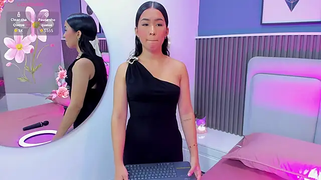 lily  star online show from 11.20.25