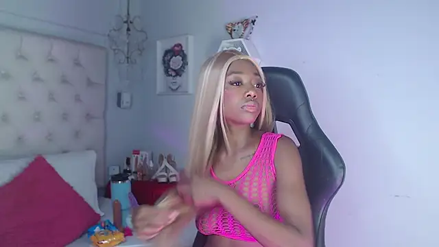 Snapshot of candyy_ebony chatting on 11.28.25 candyy ebony online show from 11.28.25