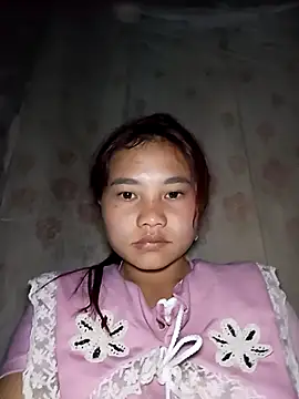 Snapshot of EllyBaby20 chatting on 10.10.25 EllyBaby20 online show from 10.10.25