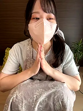 Snapshot of natsumi_NTR_TV chatting on 10.17.25 natsumi NTR TV online show from 10.17.25