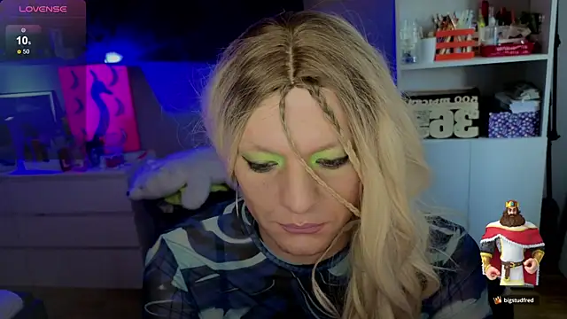 Snapshot of Kkkylie chatting on 02.25.26 Kkkylie online show from 02.25.26