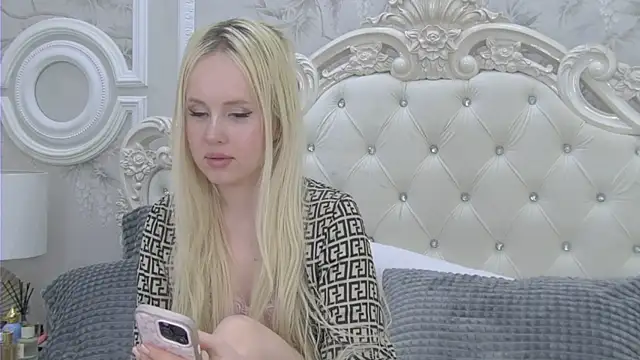 EllieFrosty  online show from 04.06.26