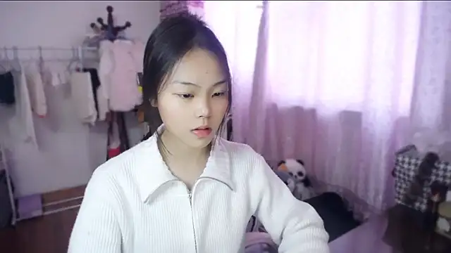 Snapshot of yao-yao_ chatting on 11.29.25 yao-yao online show from 11.29.25