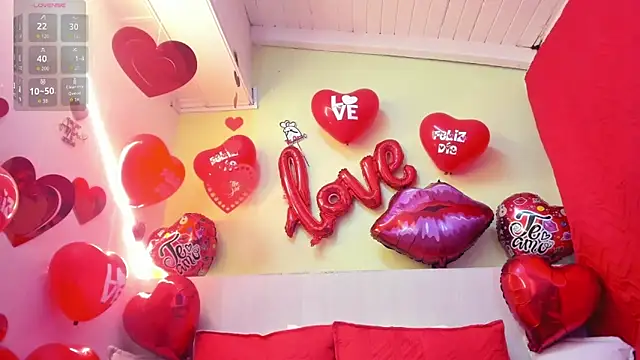 AtheneaArbelaez  online show from 09.22.25