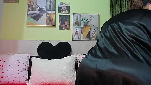 AtheneaArbelaez  online show from 01.10.26