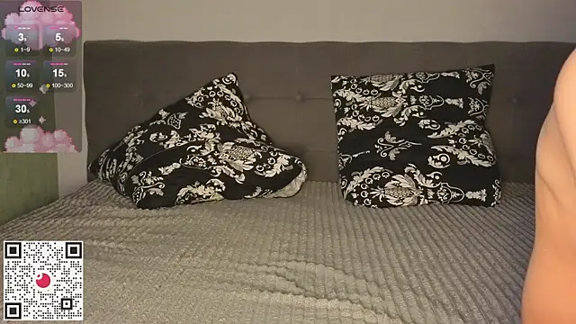 Snapshot of kimmi_1see chatting on 11.26.25 kimmi 1see online show from 11.26.25