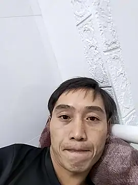 Snapshot of Boytasexy chatting on 11.22.25 Boytasexy online show from 11.22.25