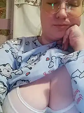 Kiss Eva online show from 01.28.25