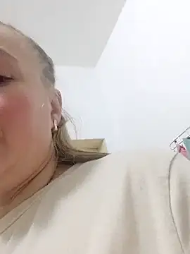 Kiss Eva online show from 02.08.26