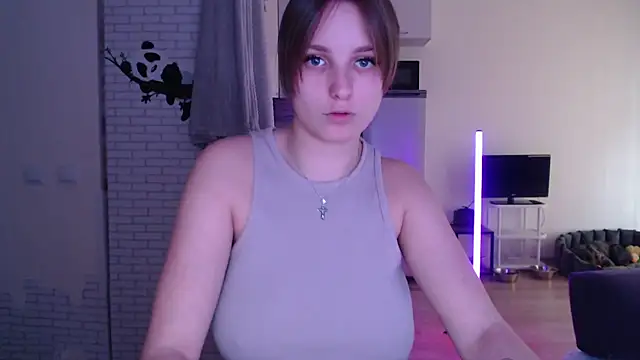 Leonaalove online show from 04.01.26