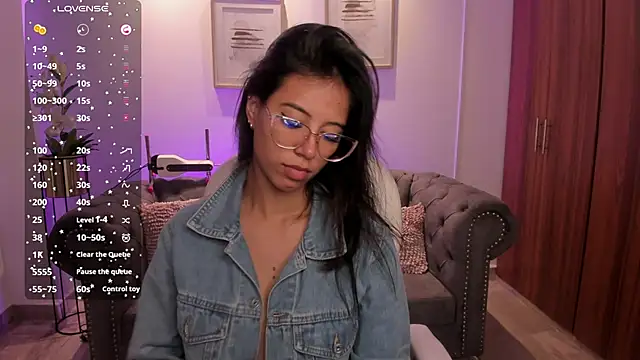 raven stonee online show from 10.07.25