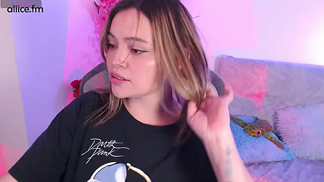 aliiceFM online show from 09.14.25