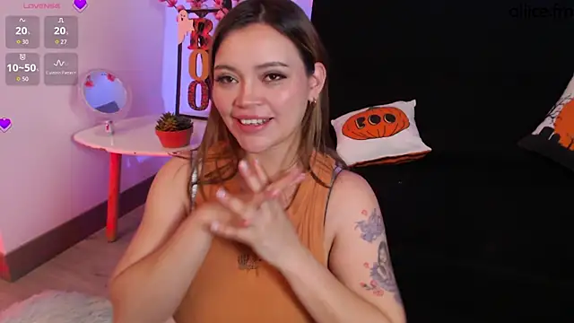 aliiceFM online show from 10.17.25