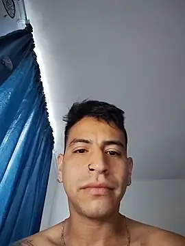 Snapshot of Juann-cock chatting on 12.19.25 Juann-cock online show from 12.19.25