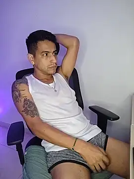 Snapshot of Juann-cock chatting on 12.22.25 Juann-cock online show from 12.22.25