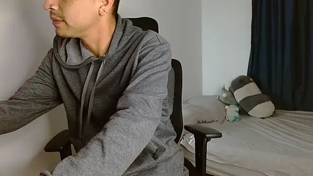 Snapshot of Juann-cock chatting on 01.14.26 Juann-cock online show from 01.14.26