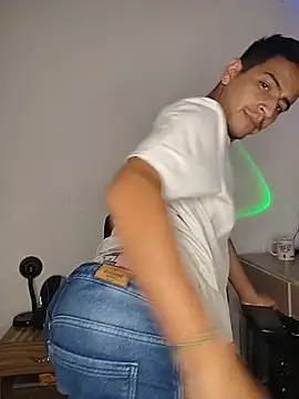 Snapshot of Juann-cock chatting on 01.15.26 Juann-cock online show from 01.15.26