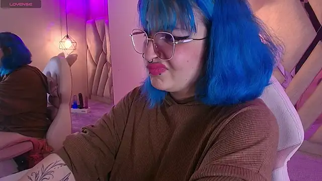 Snapshot of Lilith_curvy chatting on 09.24.25 Lilith curvy online show from 09.24.25